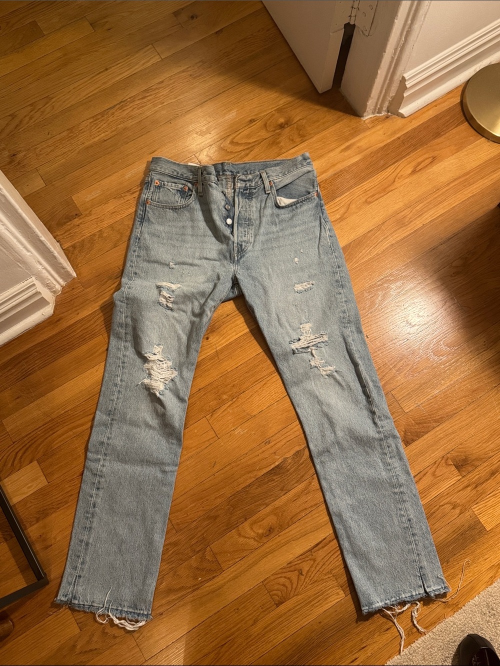 Women’s Light Blue Distressed Straight-Leg Jeans